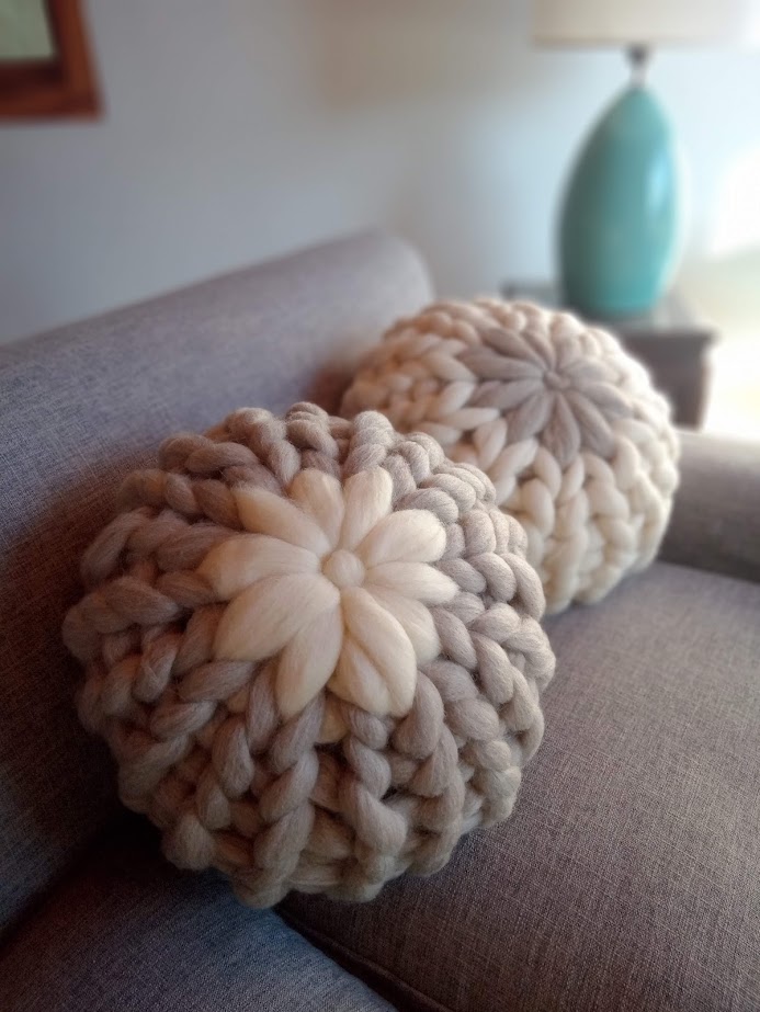 Almohadon redondo lana 100% pura de oveja medidas 50cm de diametro