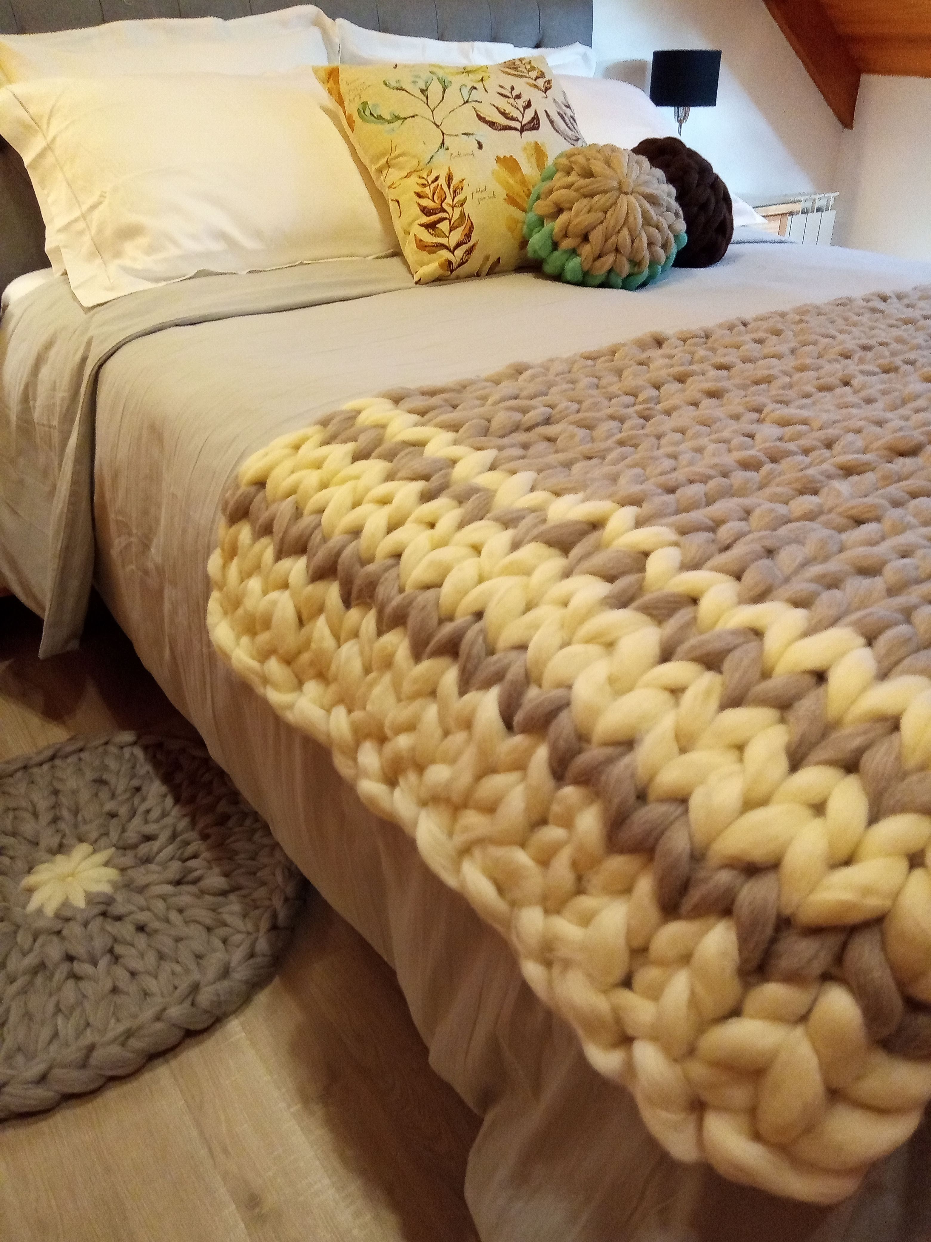 Pie de cama 2 plazas lana 100% pura de oveja medidas 0,70x1,70mt
